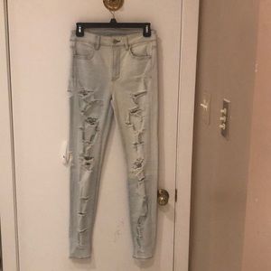 NWT american eagle light wash size 4 ripped jeans